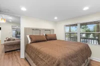 Priya’s Island- sleeps 10 with private dock