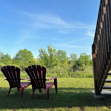 Modern Comfort Home Backing Pondside in Niagara