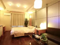 HOTEL SOLA  – Adults Only