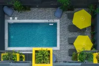 3 Pines Design Living - Pools