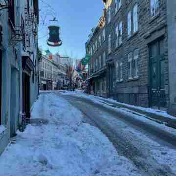 Old Quebec's historic district. 1-bedroom apartment, sleeps 4 Others