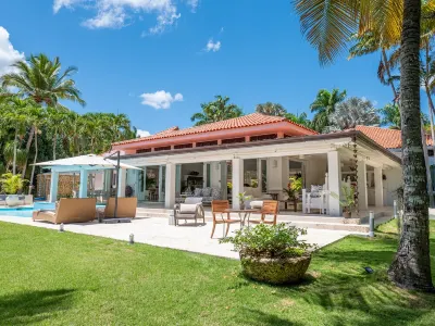 The gorgeous Villa Giraldez with a spectacular view over the Golf course Hotels in 