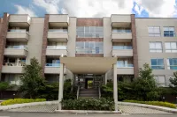 Countryside apartment with hotel services. Pet Friendly!