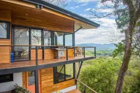 Big Views, Pool, Extremely Private 4-Bdrm Home