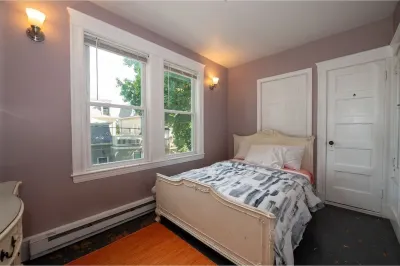 1 Bedroom Studio and 1 Full Bathroom-Close to Beach, Encore and TD Garden Arena.