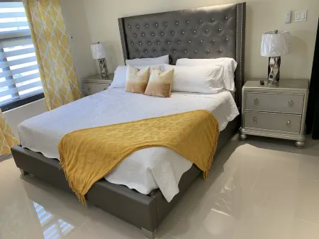 Sunshine Oasis @Pyramid Point Отели рядом с достопримечательностью «Тертл Ривер Фолс & Гарденс»