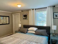 Fido friendly Walk to Red River Beach - Sleeps 20 - Hot tub - Bring your boat!