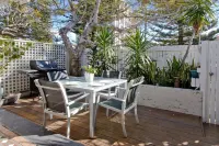 2BR home only 2 minutes from the beach Hotels near Shelly Beach