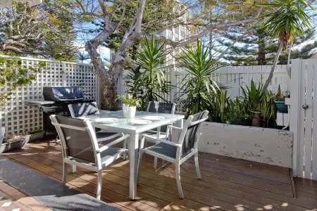 2BR home only 2 minutes from the beach Отели рядом с достопримечательностью «Шелли Бич»