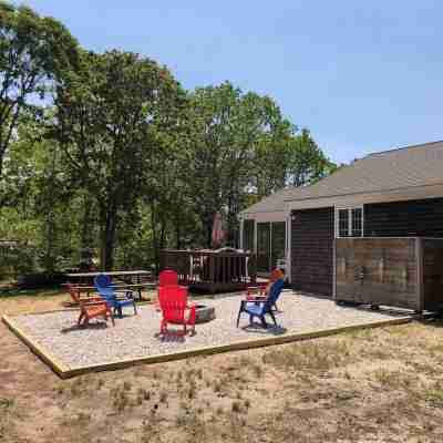 Experience Cape Cod Beaches: Charming 4-bedroom just a 10min stroll to the beach Hotel Exterior