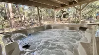 3BR+Loft, Pet-Friendly w/  Hot Tub + Arcade