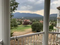 Beautiful Mountain Getaway in the Columbia Valley