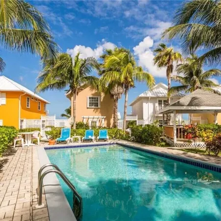 Mahogany Point 5: 3 BR / 3 BA villa in North Side, Sleeps 6