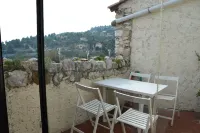 Townhome 뚜헤뜨-슈흐-루 호텔