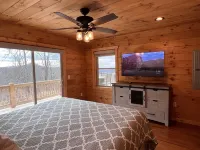 Spectacular Mountain Views w/Pool table and Fire pit!