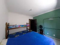 Beautiful apartment (first floor) in Perequê, 600m from the beach with air and Wi-Fi