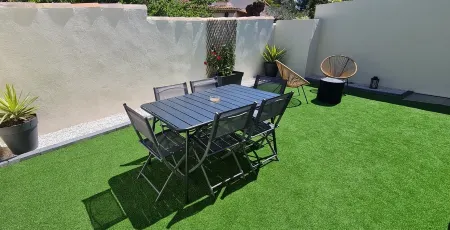 Le Cocon des Bois Отели в г. Мартигес