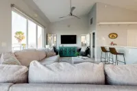 Expansive Ocean, Port, and Launch Views! 4/3.5, 2500sqft, Parks 3!