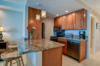 Romantic Oceanfront Condo at Lahaina Shores with Sweeping Ocean Views