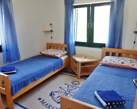 Apartment Adria- for 5 Persons with Sea View โรงแรมในSeline