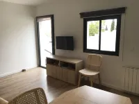 Maisonnette T3 terrace, 5 mn from the port and Super U, 10 mn walk from the beach