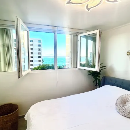 Endless Summer City Suite - Stylish Stay in Prime Location