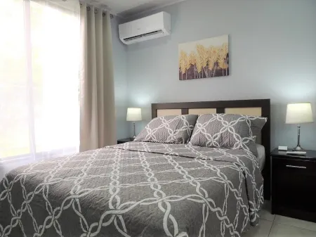 New Home with A/C | Wi-Fi | W&D | Smart TV | Full Kitchen | Pool | Free Parking