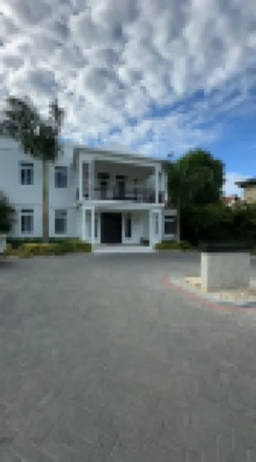 Fully staffed. private, Beachfront villa with a pool in Negril, Jamaica