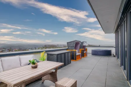 Immo-vision: Penthouse - Sauna - Jacuzzi - BBQ - See Отели в г. Бергнойштадт
