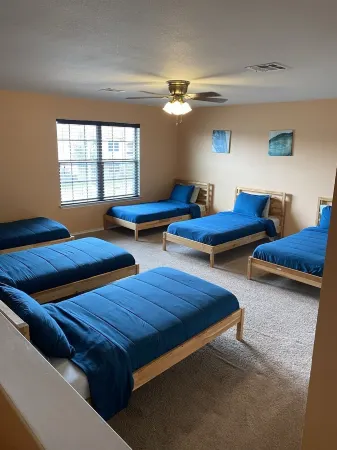 Entire home 10 beds. Friends and family home.