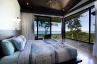 Luxe Coastal Home, Clear 180º Ocean Views, Concierge, Fiber Optic Internet