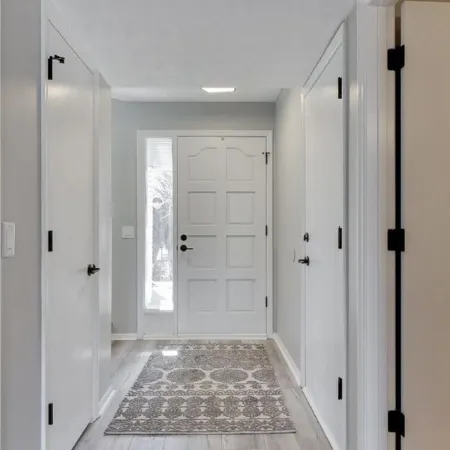Newly Remodeled Home - 20 minutes from anywhere in Omaha!