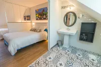 Le Clos de la Pointe Saint-Mathieu, Breton villa 180 ° sea view 2-13 pax Hotels in 