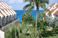 3 bedroom Town House, Paradise Island, Ocean Front Property