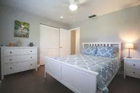 Heated pool at home, close to downtown