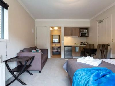 Studio 26 - One Bedroom with Pool