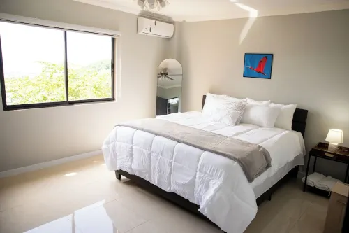 Anayah's Place - 2bed condo Port of Spain- spectacular ocean view, WiFi, AC