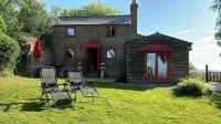 Camp Cottage the perfect  escape and hideaway for a couple and  dogs - บูติค