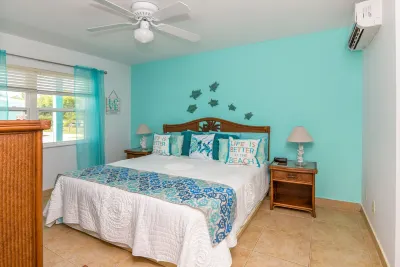 Newly renovated Oceanfront Townhouse with Stunning Views & Private Beach Access