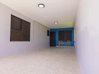Cozy Studio Type Apartment across Jobos Beach, Isabela. WIFI & A/C. Hotels in Bajura