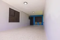 Cozy Studio Type Apartment across Jobos Beach, Isabela. WIFI & A/C. Hotels in Bajura