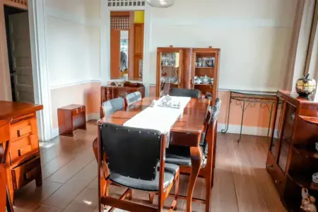 Cheerful 3-bedroom villa with on premises parking