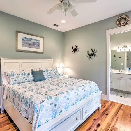 Breezy Home w/ Grills, Pool & Beach Access!