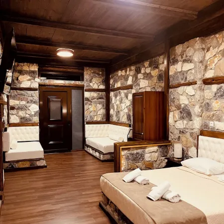 Ataviros Hotel