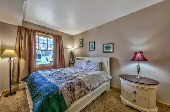 Three Bedroom Mountain at Kirkwood Townhouse by RedAwning