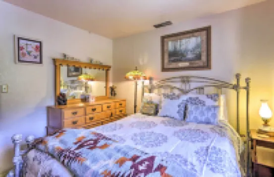 Gorgeous Oakhurst Retreat w/ Swimming Hole!