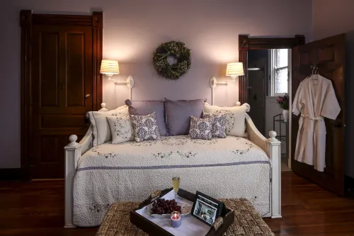 Weller Haus Bed, Breakfast & Event Center - WiFi