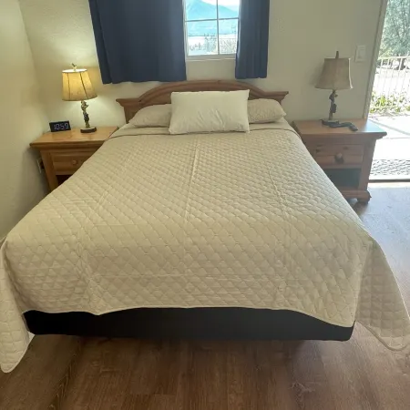 Barewood Inn & Suites