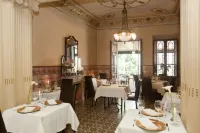Hotel la Vila - breakfast
