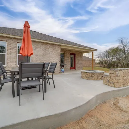 Family-friendly, Pets Welcome: Broken Arrow Gem!